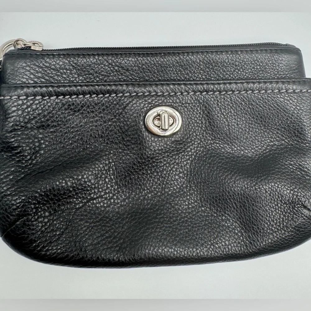 Coach Black Leather Turn lock Wristlet | Very Good Condition
